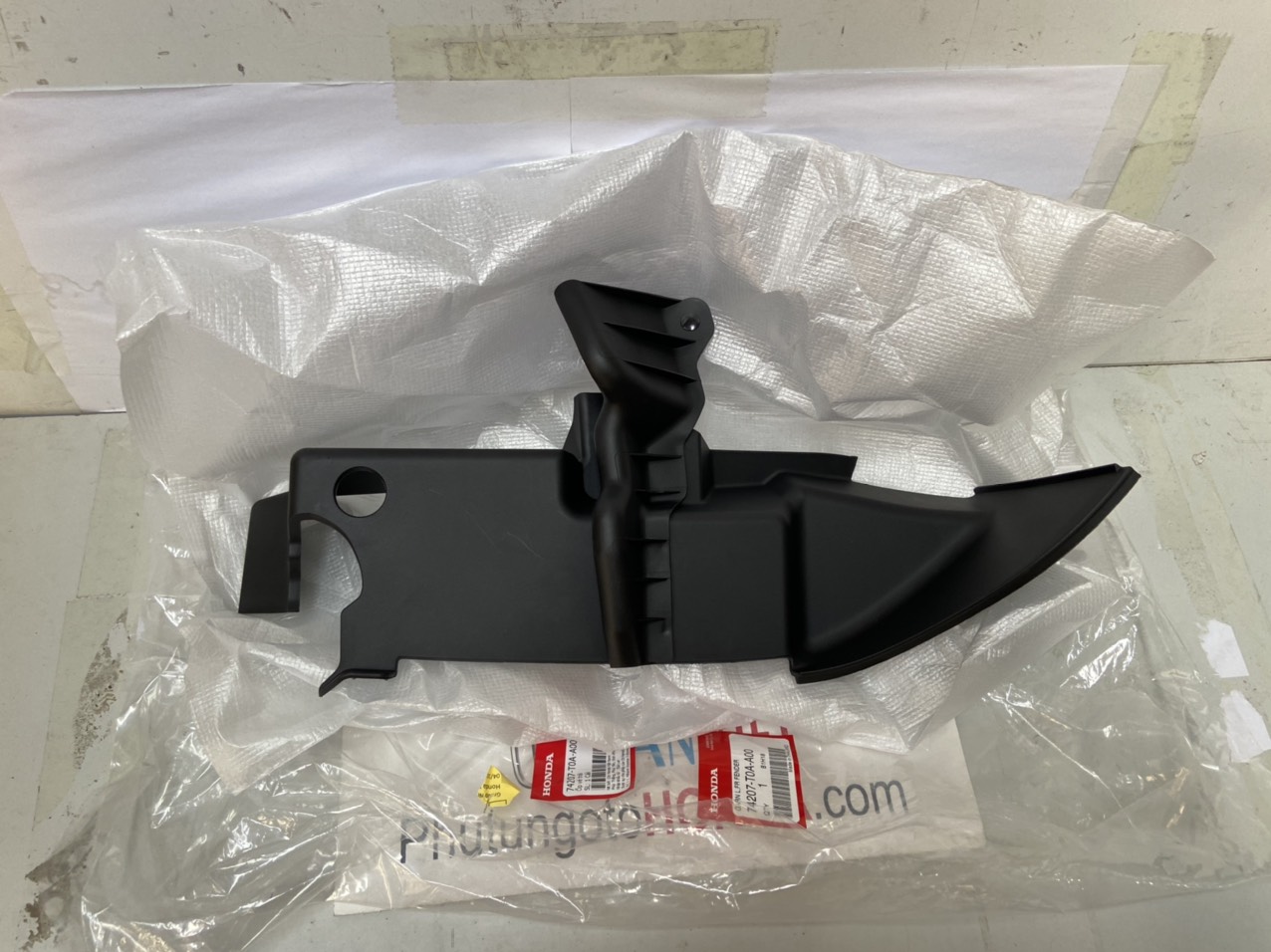 Tấm nhựa ốp che tai xe Honda CRV 2013 đến 2017